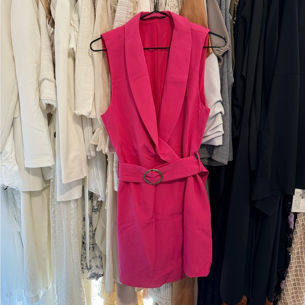 Chic Pink Sleeveless Blazer Dress